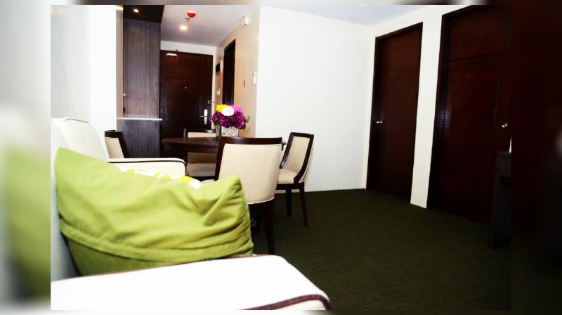 Stradella Hotel Cainta Bagian luar foto